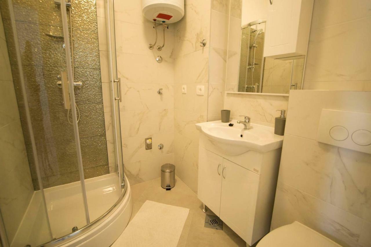 Apartman Neyra 3 Split Bagian luar foto